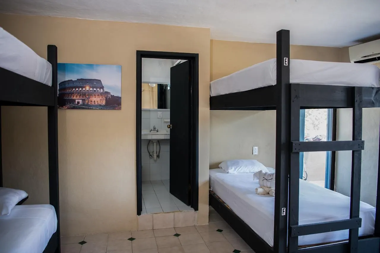 Deja Hostel Playa del Carmen 0*,  Meksika