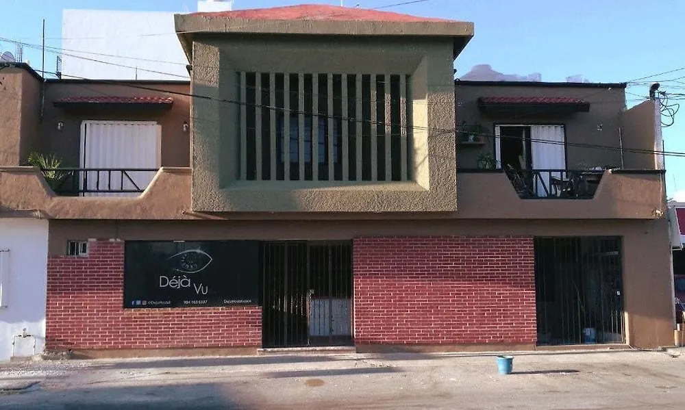 Deja Hostel Playa del Carmen