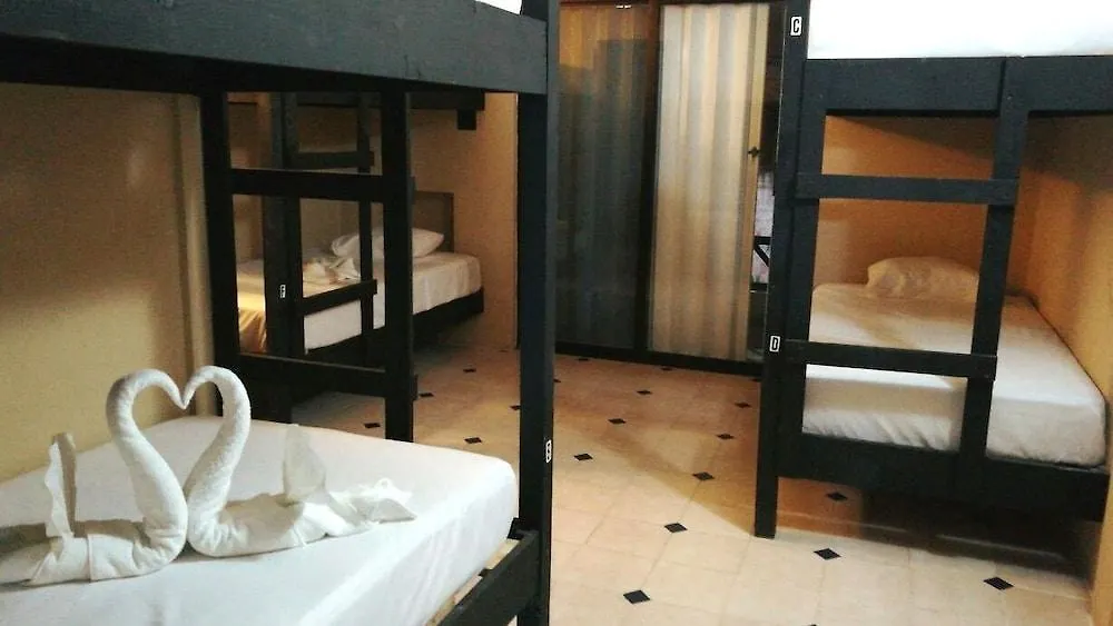 Deja Hostel Playa del Carmen
